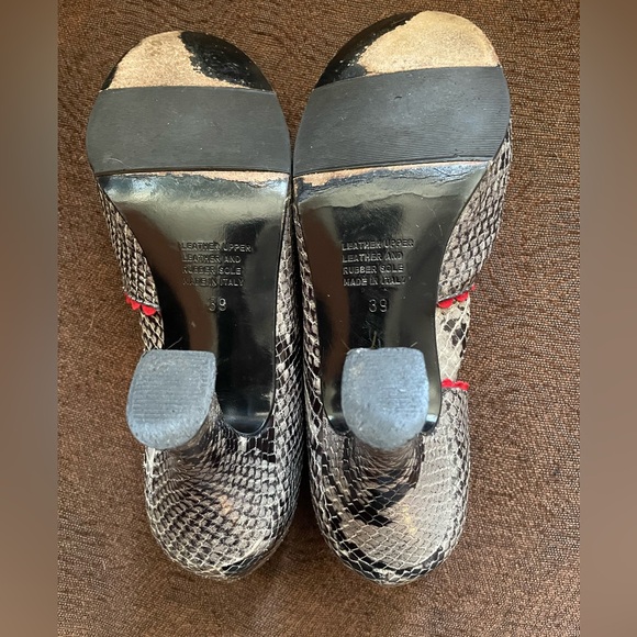 Anyi Lu Snakeskin Style Block Heel With Red Trim - Picture 8 of 9